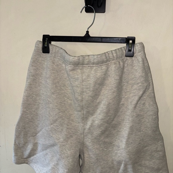 NWOT…. Essential shorts size m - Picture 3 of 3
